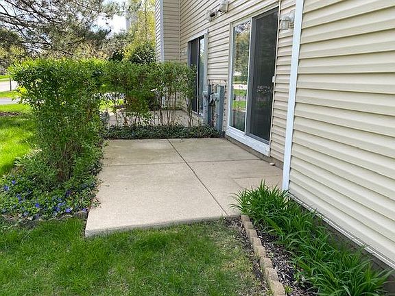 3rd image of 251 Acorn Dr