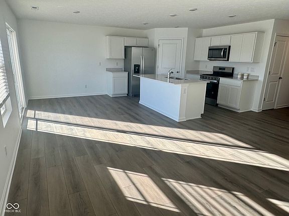 2nd image of 6731 Rawlings Ln