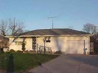 514 N White St, Shirley, IN 47384