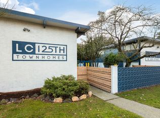 2727 NE 125th St APT 16, Seattle, WA 98125