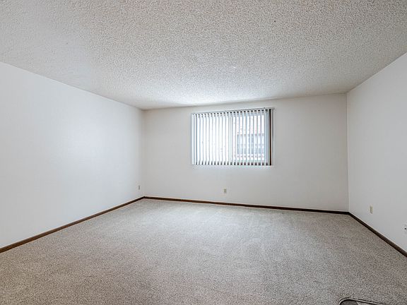 3rd image of 1444 Peach St #2