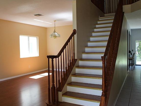 5th image of 18130 Sandy Pointe Dr