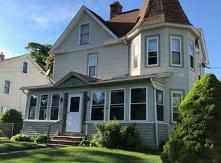 5 Gilman St, Holyoke, MA 01040