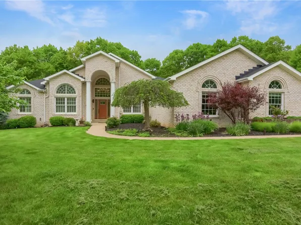 205 Roberts Ln, Baden, PA 15005