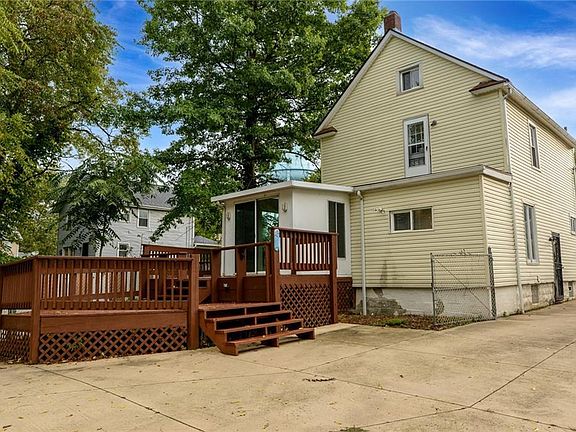5th image of 620 Hudson Ave