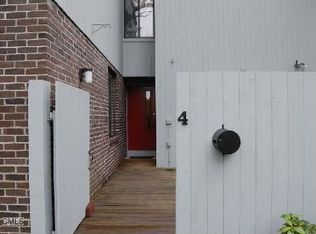 4 Blackberry Ln, Ridgefield, CT 06877