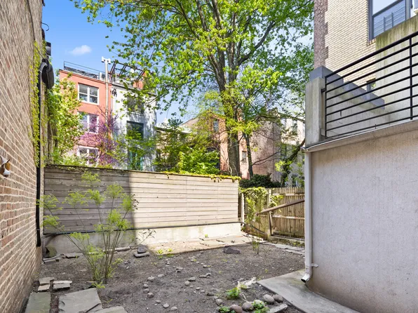 439 West 21st Street image 3 of 12