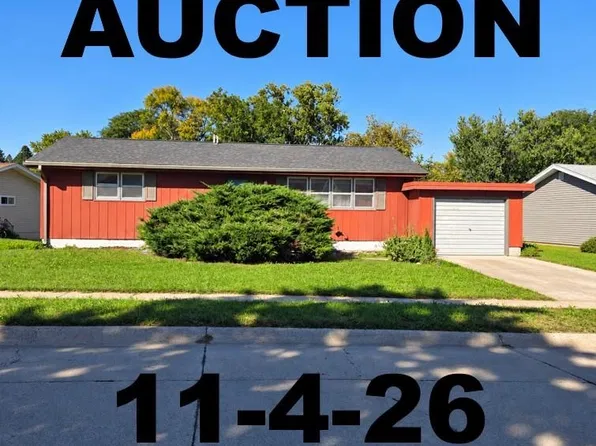 1222 Sunnydell Ln, Norfolk, NE 68701