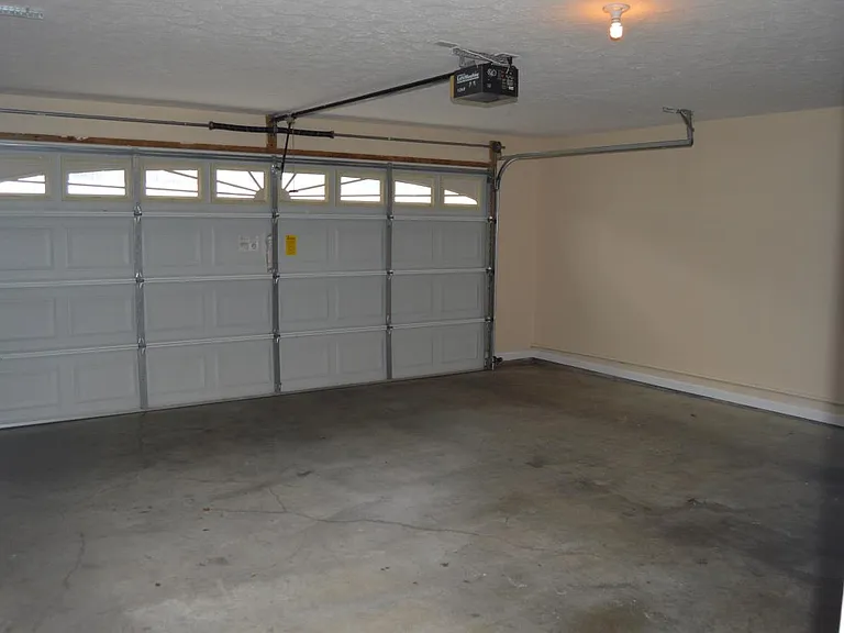 800 S Browns Ln #B3 — Photo 4