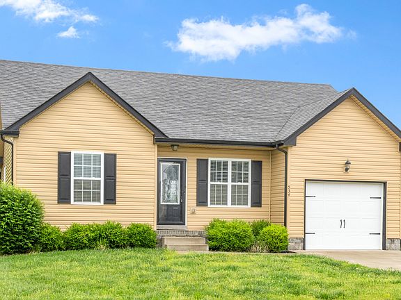 2nd image of 534 Falkland Cir