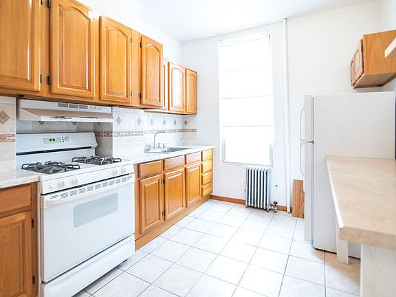 3rd image of 169 Eckford St