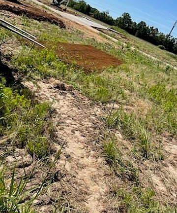 3rd image of 225 Grand Coulee Blvd