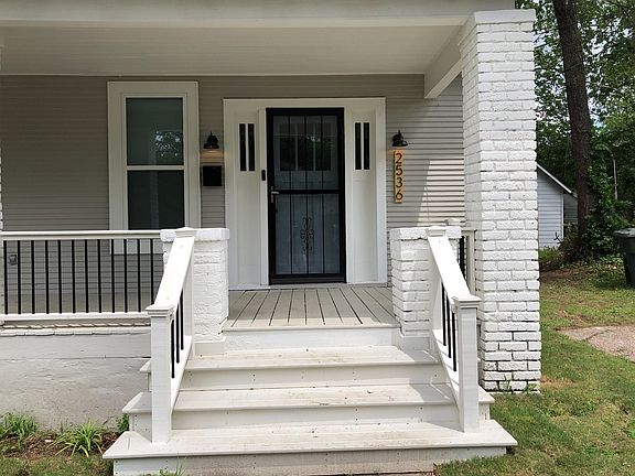 2nd image of 2536 Yale Ave