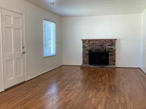 3rd image of 4111 Hill St