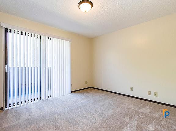 5th image of 1915 Garfield St APT 3