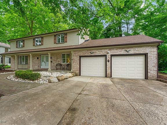 2nd image of 565 Hickory Hollow Dr