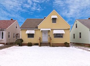 11903 Crofton Rd, Garfield Heights, OH 44125