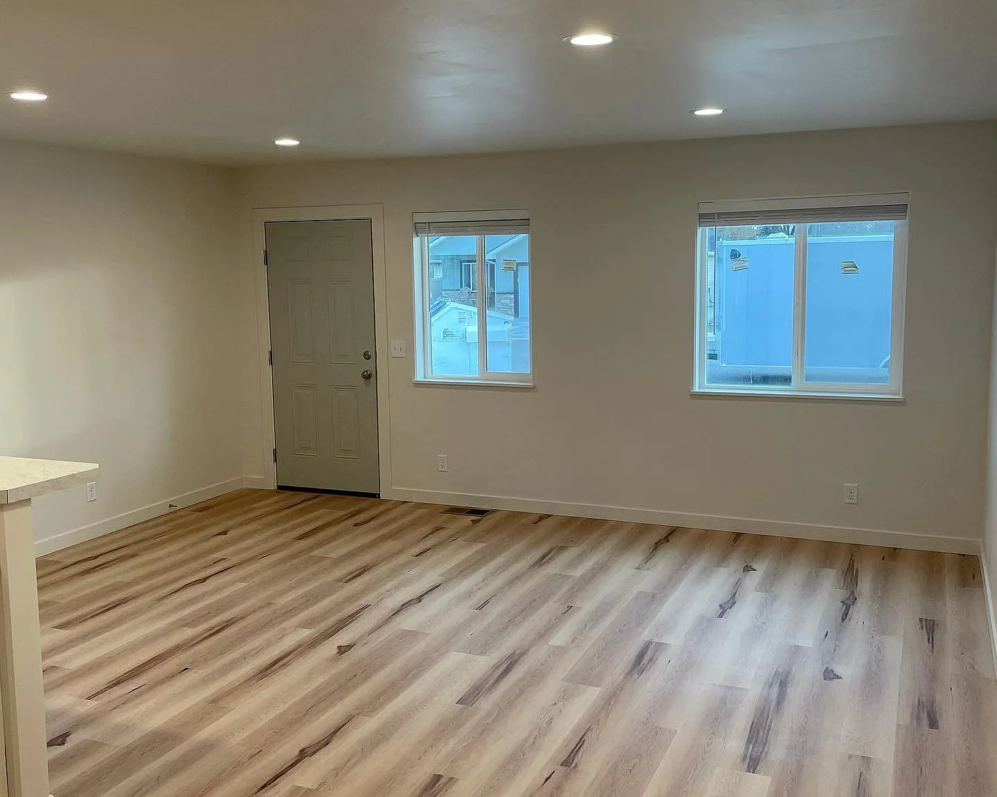 2 bed, 1044 sqft, $1,400 — Photo 4