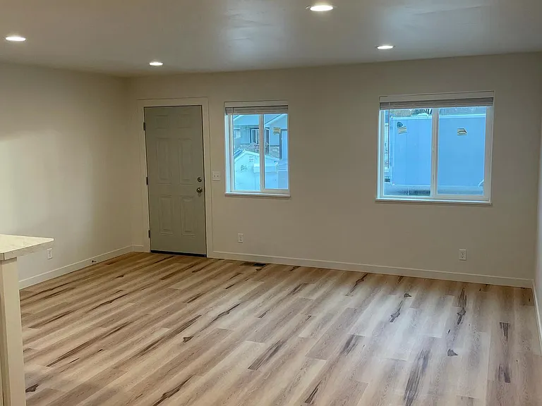 748 Schodde Ave #742 — Photo 5