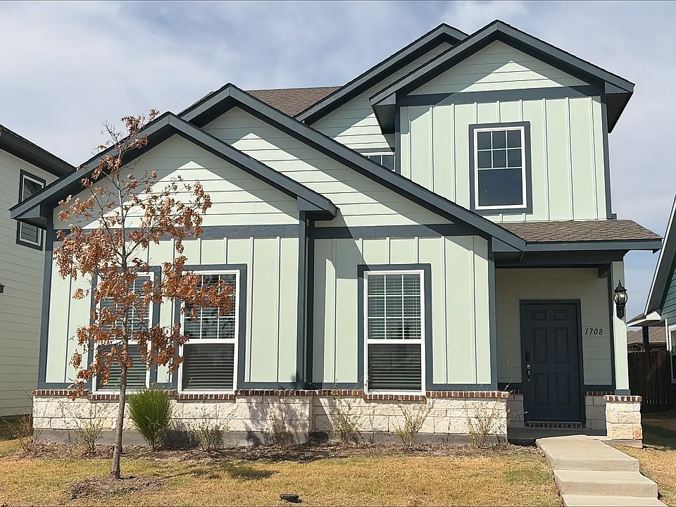 1708 Bluebonnet Ln
