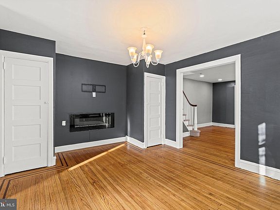 5th image of 136 E Essex Ave