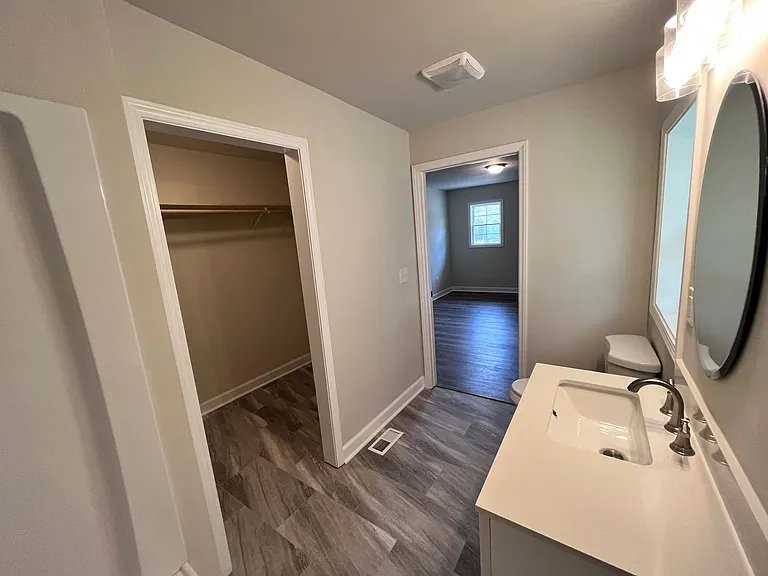 206 Sumter St — Photo 2