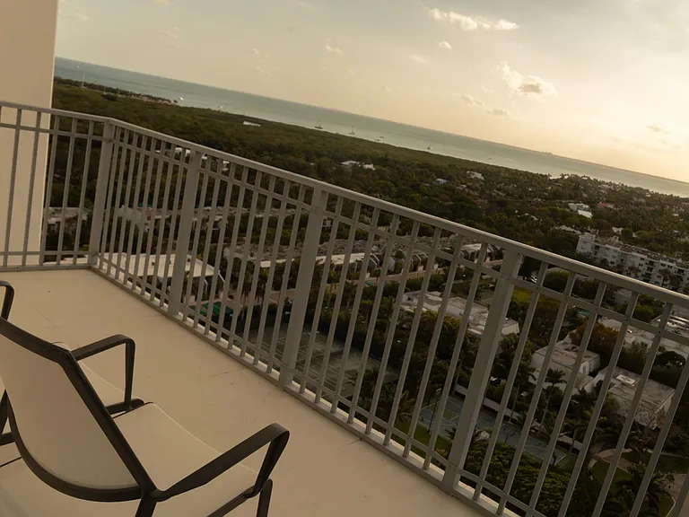 881 Ocean Dr #18H — Photo 21