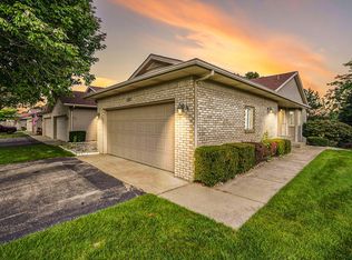 1097 Amber Ridge Dr SW, Byron Center, MI 49315