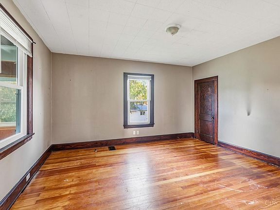5th image of 1633 Dallas Ave
