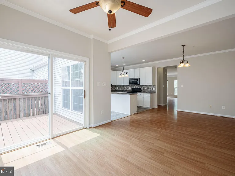 5319 Waldo Dr — Photo 18