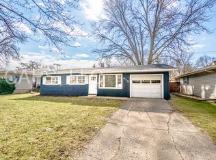 415 W 67th Ln, Merrillville, IN 46410