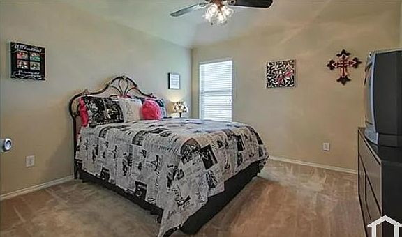 5th image of 1317 Villa Paloma Blvd