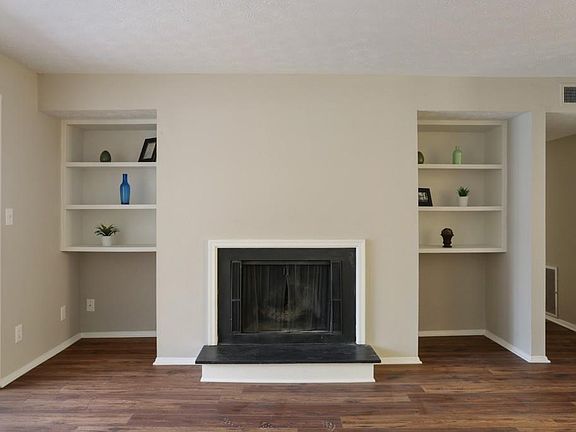 4th image of 1125 Summit North Dr NE #1125