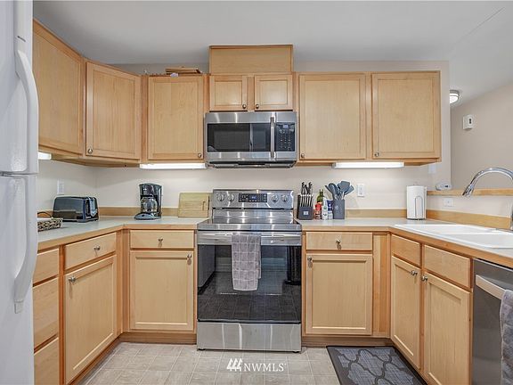 Spacious kitchen