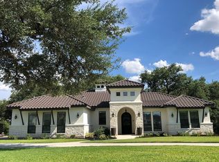 1911 Monterrey Oak, Seguin, TX 78155