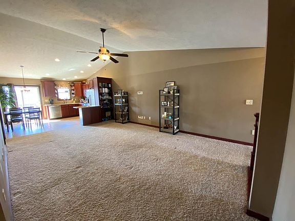 4th image of 1002 Wartburg Dr