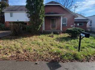 112 Elm St, Dunbar, WV 25064
