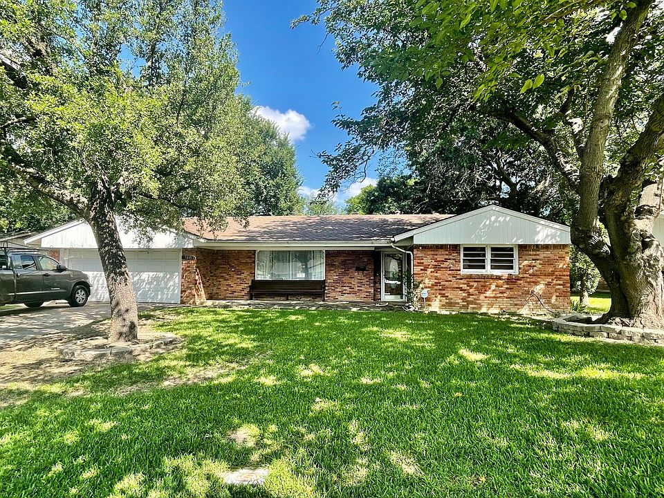 1st image of 5813 Trail Lake Dr