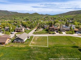 140 Oak Ridge Cir, Oak Creek, CO 80467