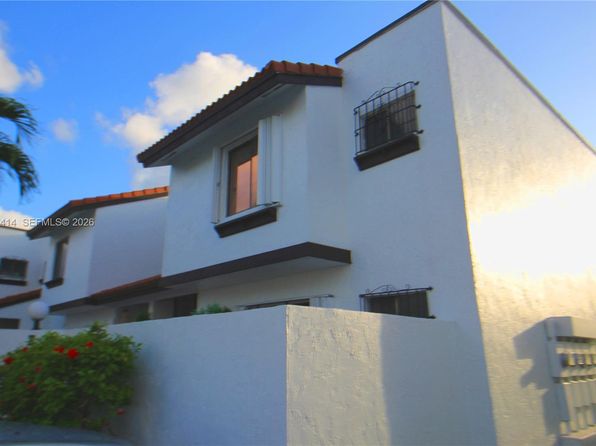 1221 SW 124th Ct #26