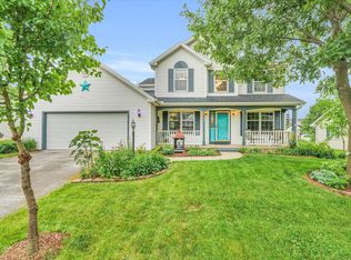 708 Heather Dr, Mahomet, IL 61853