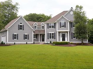 15 Princess Pine Dr, East Greenwich, RI 02818