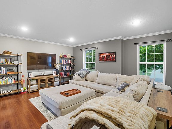 3rd image of 3010 Danbury Dr