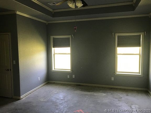 5th image of 521 E Park Ave