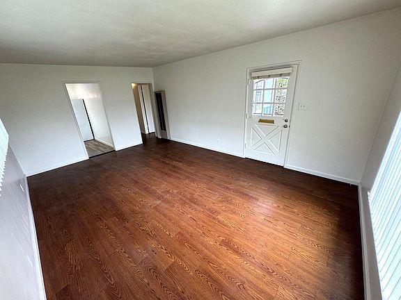4th image of 2204 Pierpont Blvd
