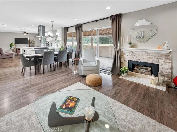 26283 Rainbow Glen Dr, Santa Clarita, CA 91321
