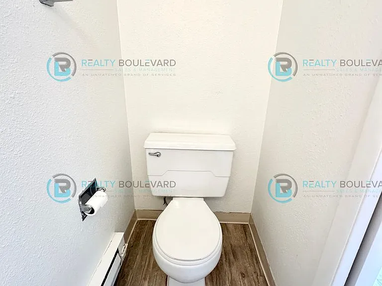 527 Smithridge Park — Photo 16