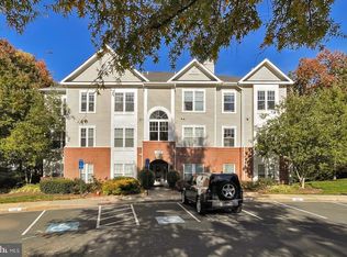 1501 N Point Dr APT 303, Reston, VA 20194
