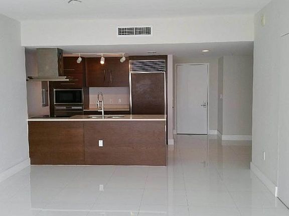 5th image of 495 Brickell Ave APT 1903