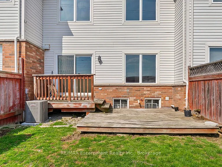 4832 Capri Cres — Photo 33